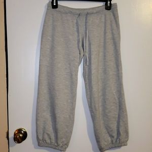 Sz S Distressed gray capris sweatpants